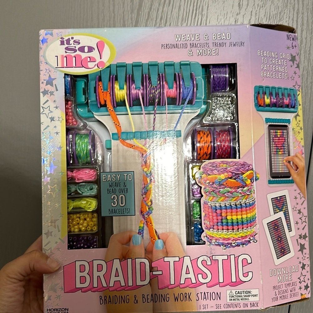 It's So Me Braid-tastic! Braiding & Beading Workstation MULTI-COLORED. New